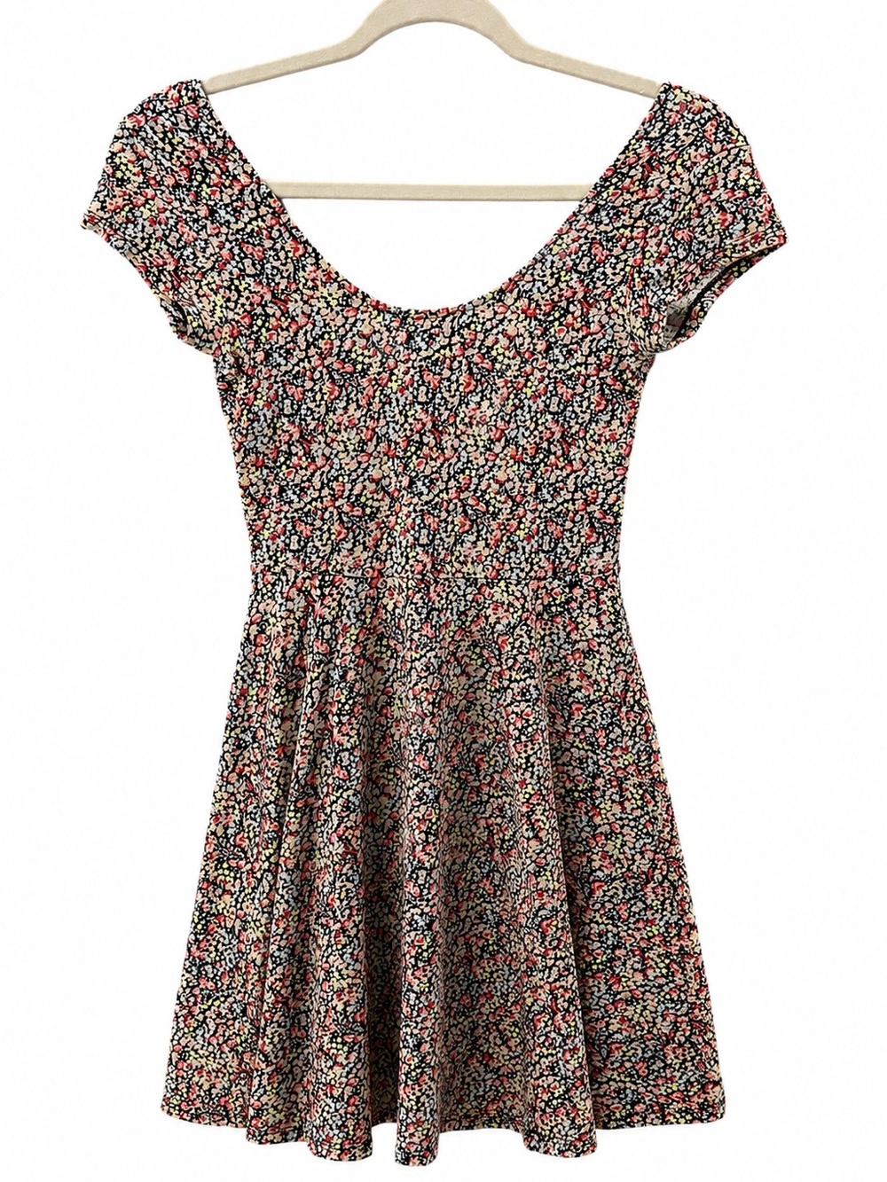 Kimchi Blue Black Floral Scoop-Neck Tunic Top with Pink and Cream Accents